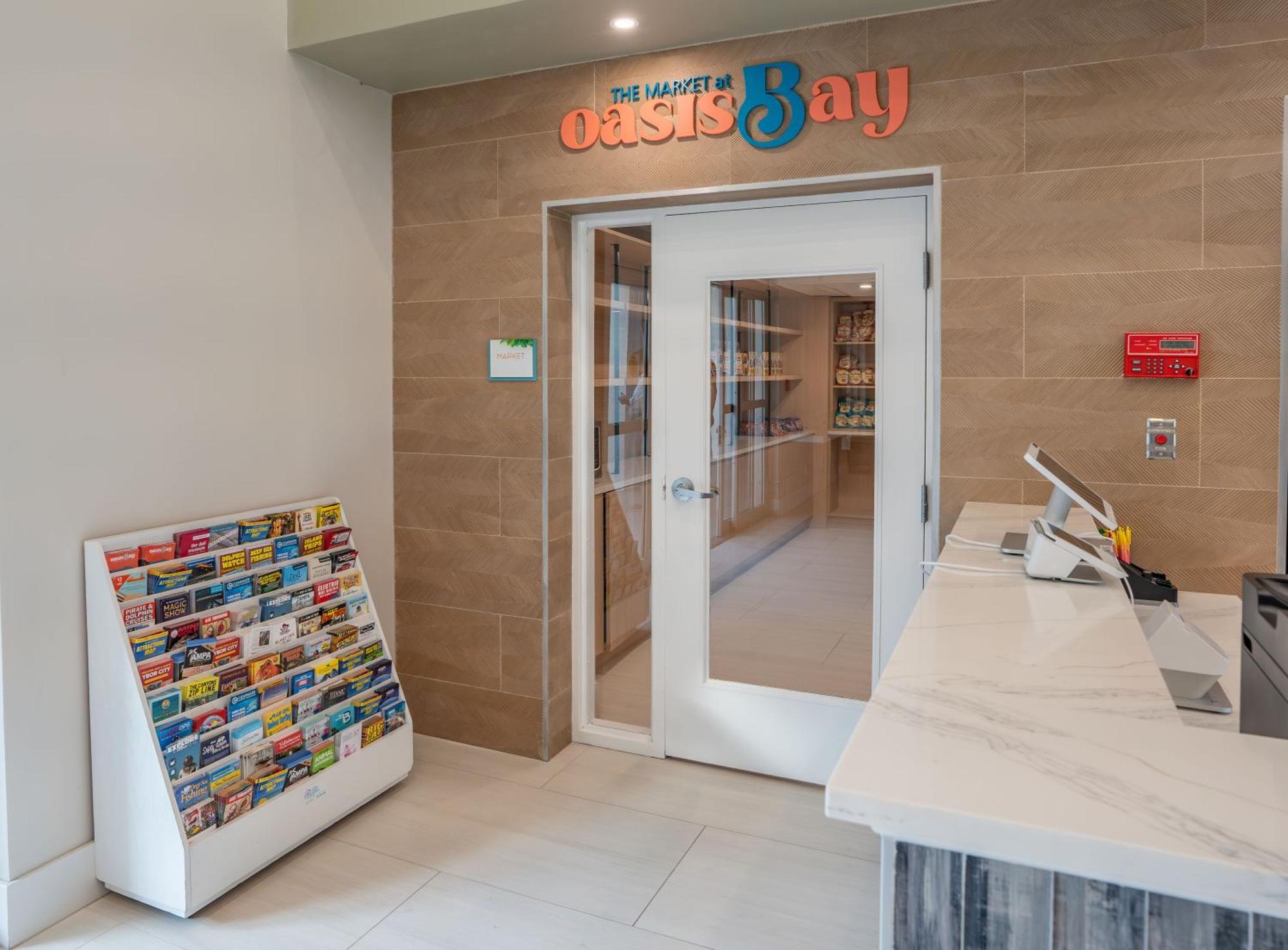 Oasis Bay Suites, Tampa, Busch Gardens, Usf Экстерьер фото